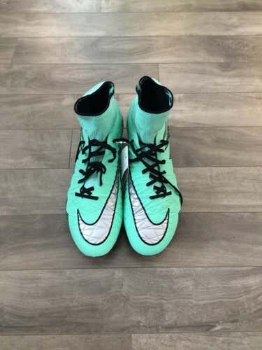 Nike hypervenom phantoms "shine through"