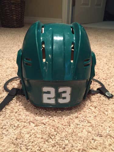 Bauer 4500 size small