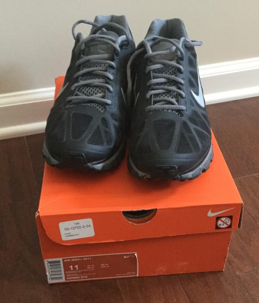 nike air max 2011 black