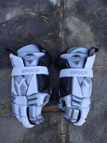 COMMITTED ACADEMY  2016 EPOCH CUSTOM INTEGRA GLOVES