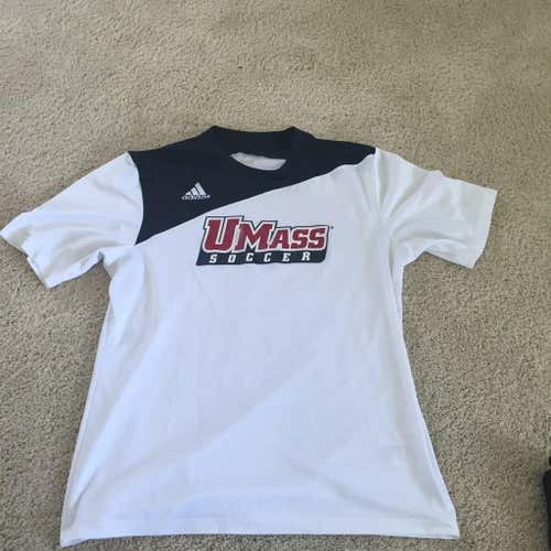 Umass Mens soccer training shirt