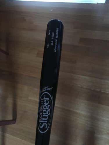 Louisville Slugger M110 Ash 33"