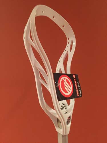 White Maverik Metrik U