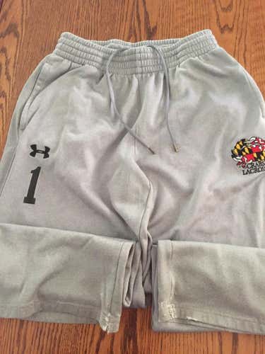 Under Armour CRABS sweatpants Size medium