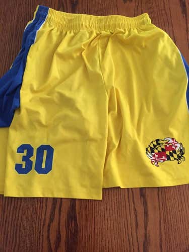 CRABS GAME SHORTS SIZE LARGE