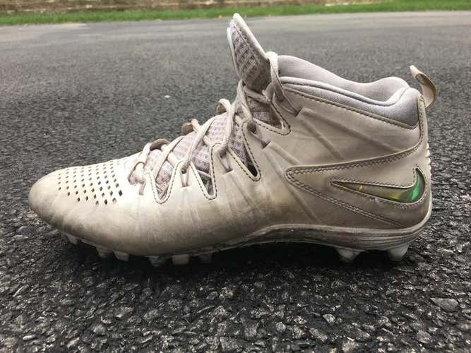 All White Nike Huarache 4 Mids