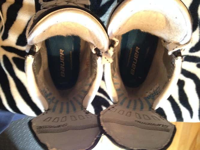 Mx3 supreme Size 9.5 e $300