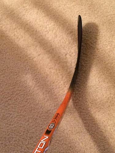 easton synergy si cor 100 flex sakic curve.