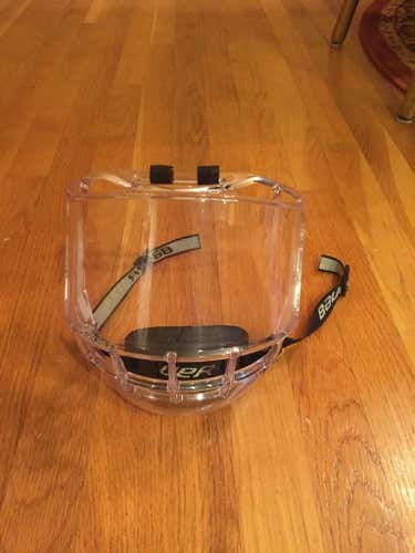 Harvard Issued Bauer Concept 3 Anti Fog Bubble