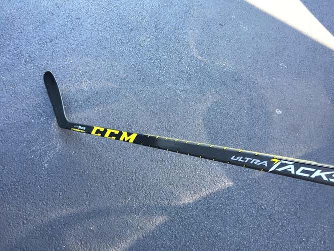 CCM Ultra Tacks RH