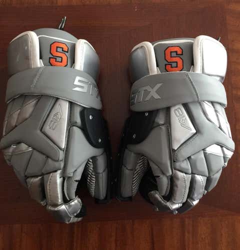 Syracuse Goalie Gloves