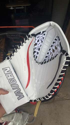 New UNO Ventus Glove