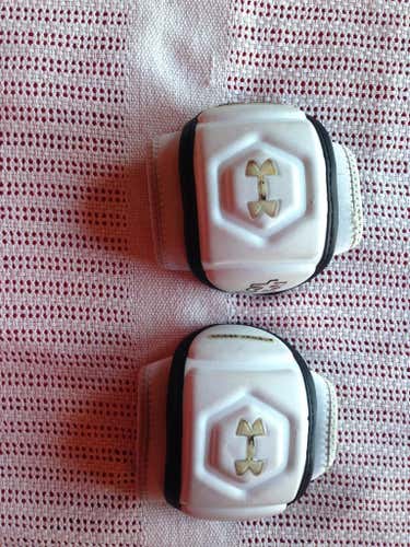 under armour elbow caps