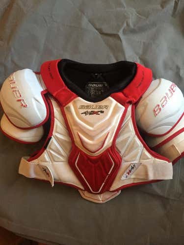 Bauer APX2 Medium shoulder pads