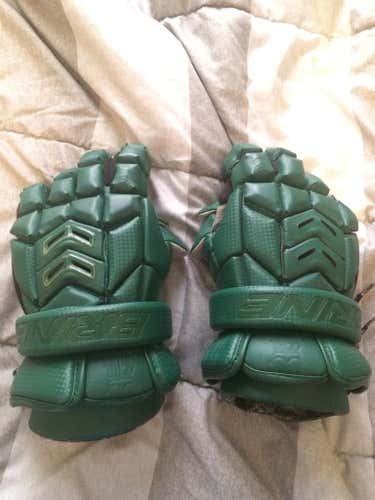 Brine King goalie gloves