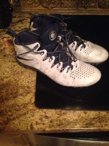Huarache cleats