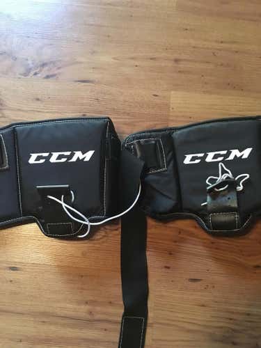 CCM Knee Guards
