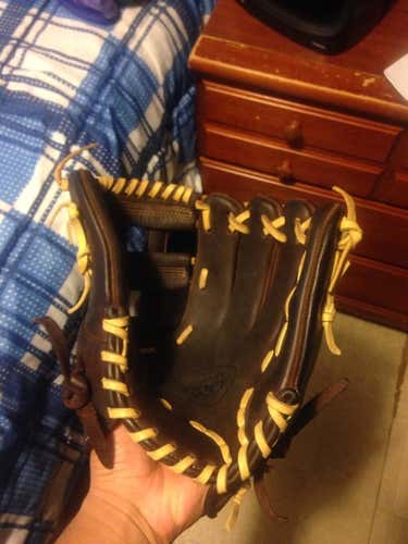 Louisville Slugger Flare Design 11.75
