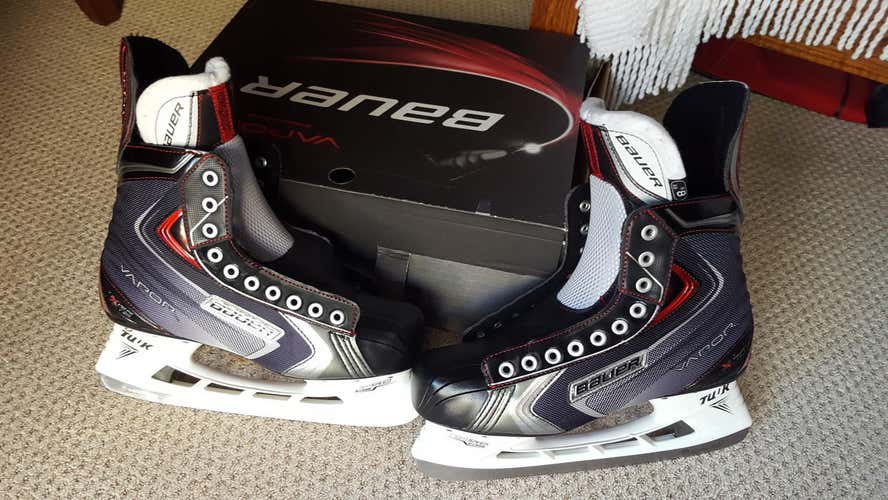 Bauer Vapor X70 hockey skates