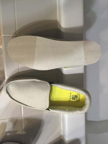 Warrior  Chancla size 13