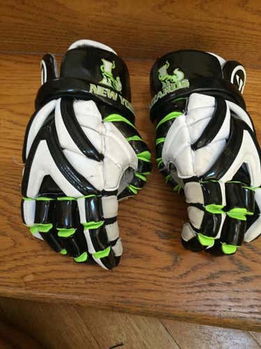 NY lizards warrior evo gloves