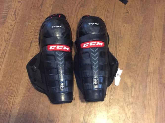 Ccm RBZ 110 knee pads  15" 38cm