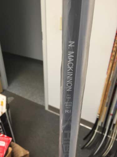 Nathan Mackinnon CCM Ribcore