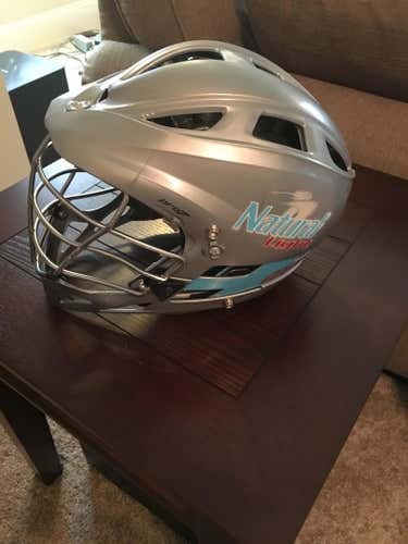 Natural Light Pro 7 helmet