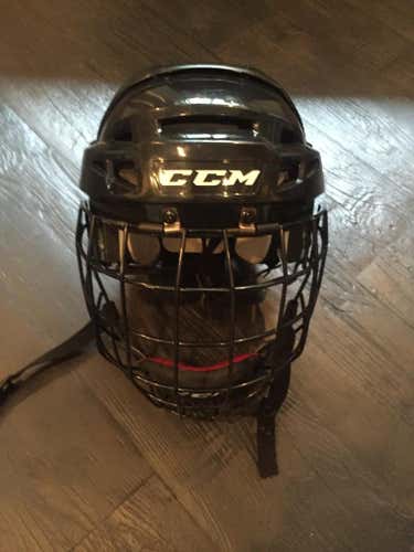 CCM V8 Helmet - medium