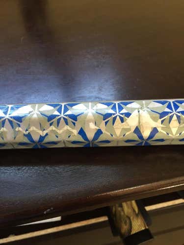 Brine Edge on a Brine Scandium Swizzle lacrosse shaft
