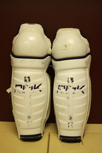 (SG7) 17" Reebok 8K Shin Guards