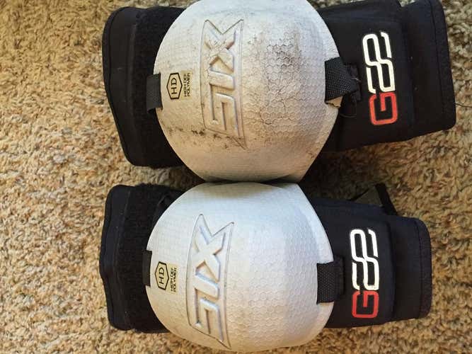 STX G22 Arm pads (defenseman or midfielders) size:large