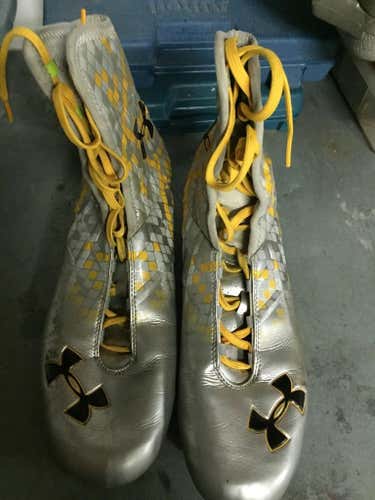 2014 Under Armour Highlight cleats size 11