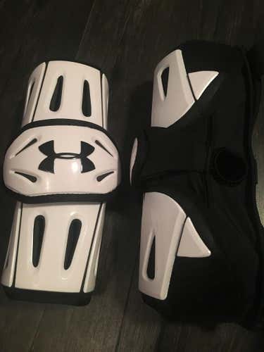 UA Revenant Elbow Guard Size M