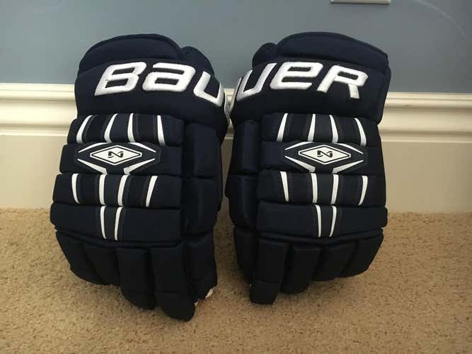 BNWT Navy Bauer Nexus 800 Gloves