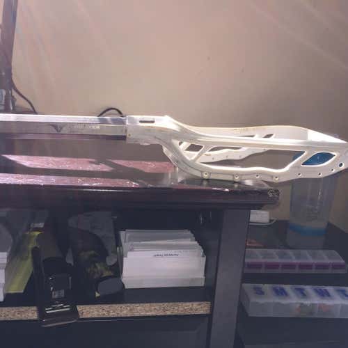 OG Brine Edge on a Brine Mikey Powell Swizzle Titanium lacrosse shaft