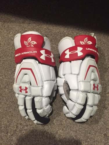 Custom UA Headline Gloves