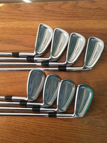 Titleist 690 CB Iron Set Right Handed