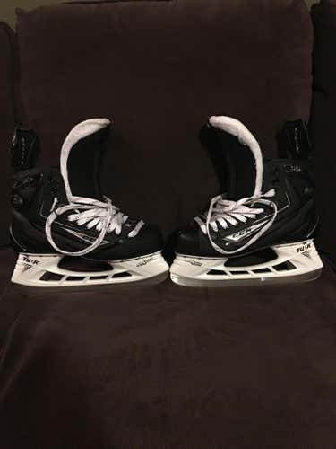 50k ccm skates size 7 D width new pro stock