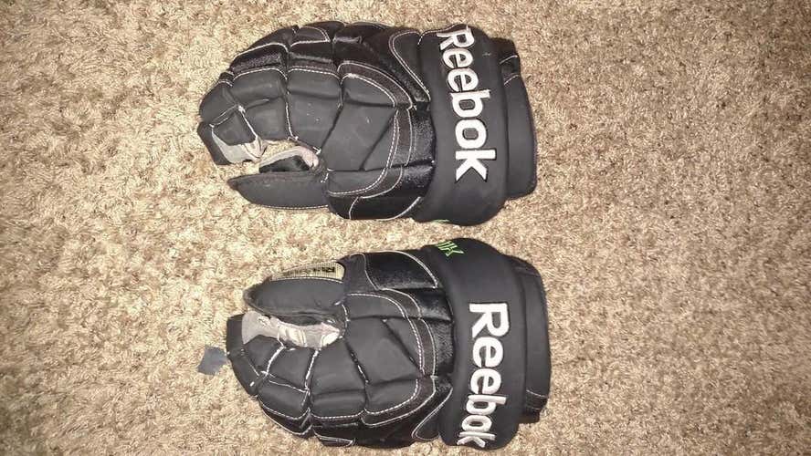reebok 11k  gloves