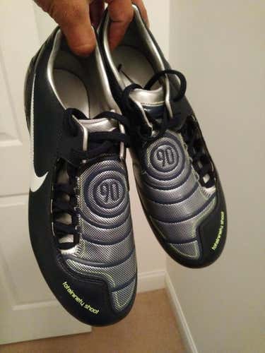 nike T90 soccer cleats sz 9.5