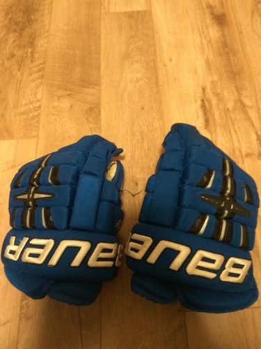 Bauer 4roll gloves, 14 inch Royal blue