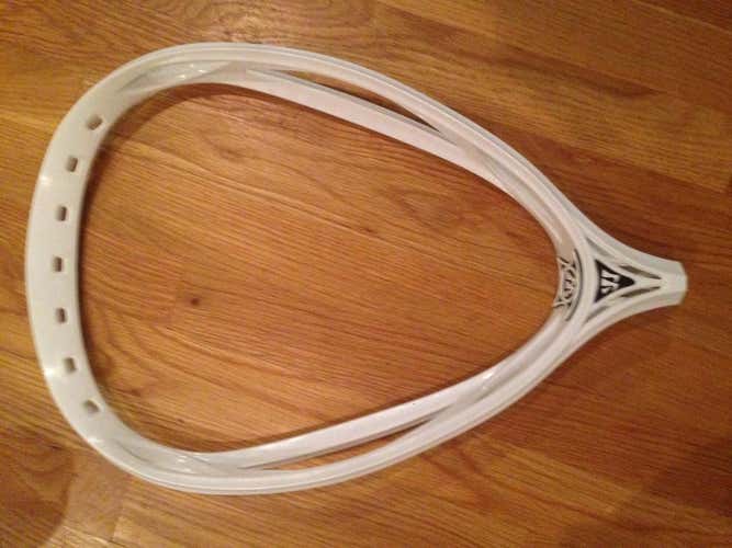 New Warrior Nemesis 2 goalie heads