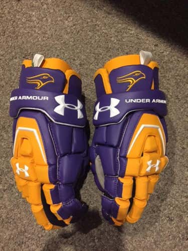 Custom UA Headline Gloves