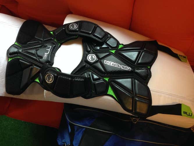 Maverick M3 shoulder pads