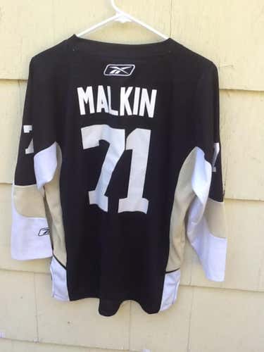 Pittsburgh Penguin Youth Malkin 71 NHL Reebok Jersey L/XL