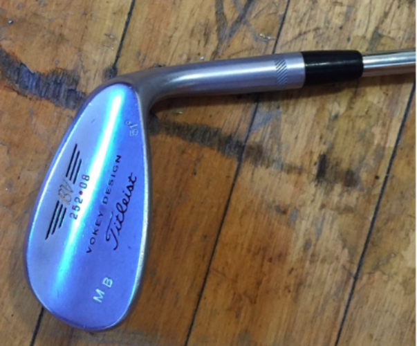 Titleist Vokey (BV 252-08) 52 degree wedge (RH)