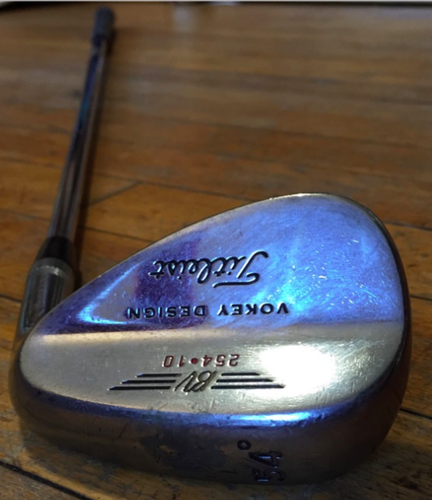 Titleist Vokey (BV 254-10) 54 degree wedge (RH)