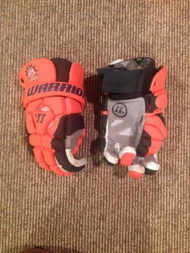 Warrior Riot Gloves  sz 13