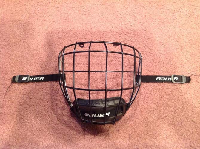 Bauer profile 2 cage (small) BRAND NEW AKA OREO
